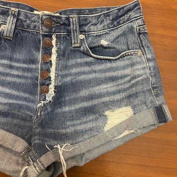 Free People “Romeo” Distressed Denim Shorts – Size 28 - Picture 4 of 8
